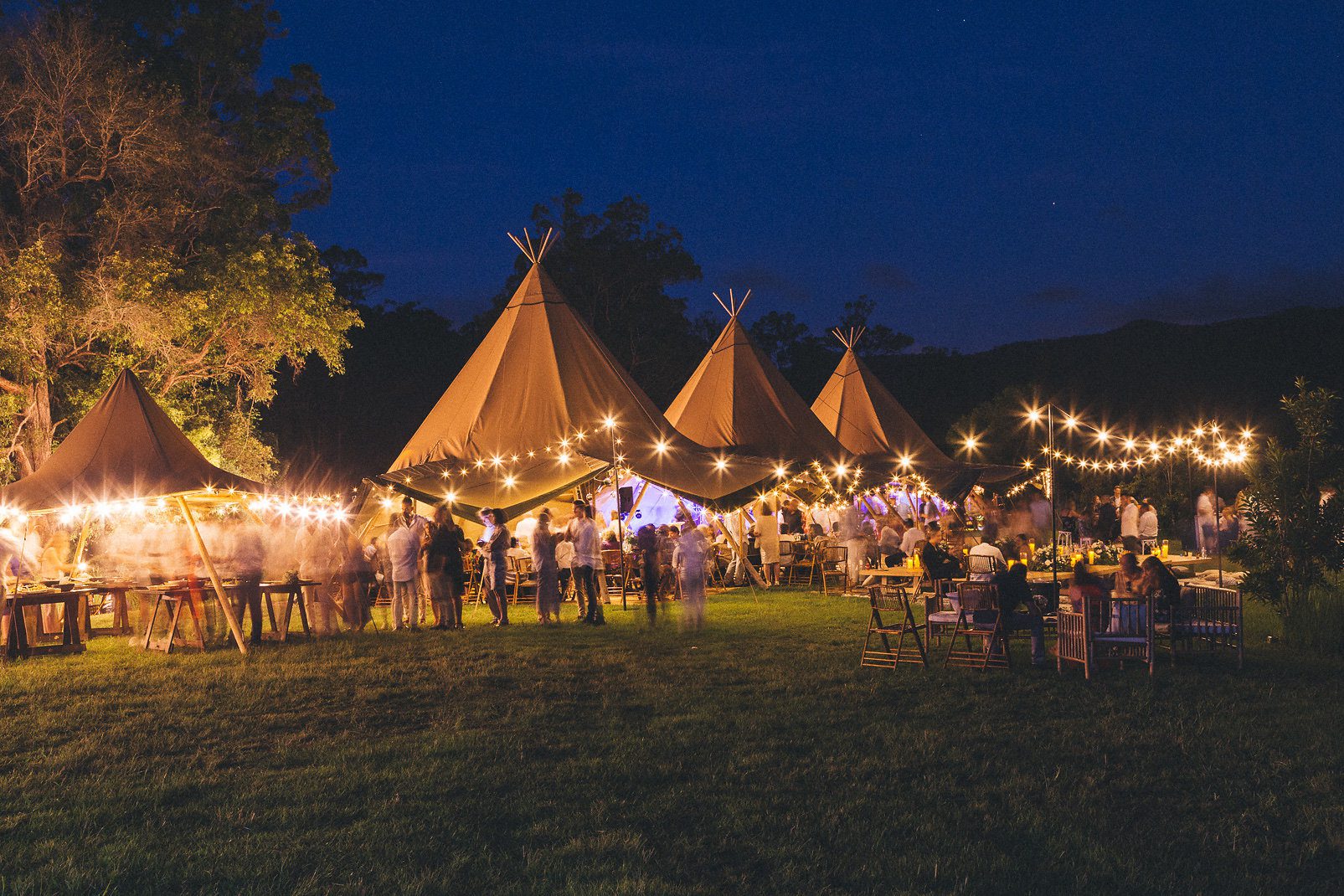 Triple Kata Tipi Boho Love Fest Wedding