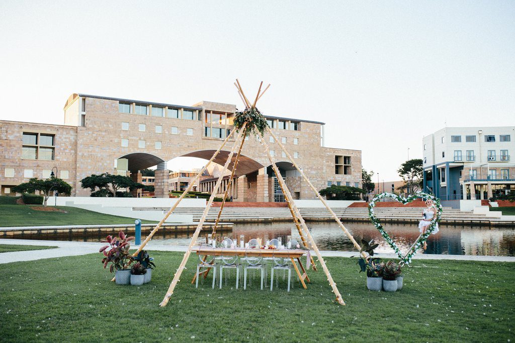 bond uni events tipi hire